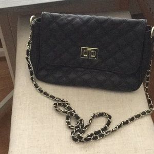 Quilted faux leather handbag w/ gold chain strap